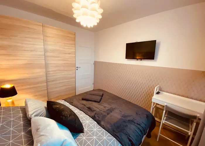 Clicktheflat Mila Center Apart Rooms